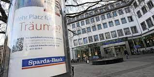 Is owned by bvr (40 executives) 3 executives to email now; Sparda Bank Hannover Fuhrt Strafzinsen Ein