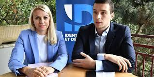 Jordan bardella et marine le pen. Helene Laporte Et Jordan Bardella En Visite