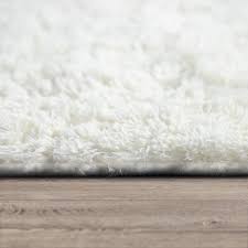 Diese mischung ist eine gelungene alternative zu echten fellen, sodass sie ohne schlechtes gewissen ihren. Hochflor Teppich Wohnzimmer Fellteppich Kunstfell Shaggy Flauschig Einfarbig Weiss Kaufen Bei Diva Teppich Center