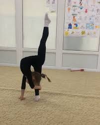 Ummmm What Amazing Gymnastics Flexibility Dance Gymnastics Videos