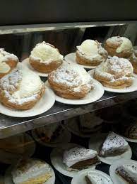 Schmidt S In Columbus Ohio These Cream Puffs Are Omg Yummy Ohio Recipes Food Wishes Yummy