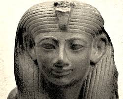 Hatshepsut - Queen of the Nile - Biographies by Biographics