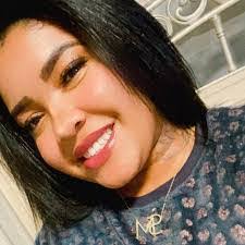 Amy Rizo's Instagram, Twitter & Facebook