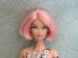 Barbie Gold Label Tokidoki Model Muse Tattoo Pink Hair Doll Mattel Tokidokitattoo Barbie Gold Label Tokidoki Model Mu In 2020 Pink Hair Curvy Barbie Long Hair Models