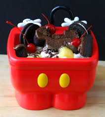 mini kitchen sink ice cream sundae (diy