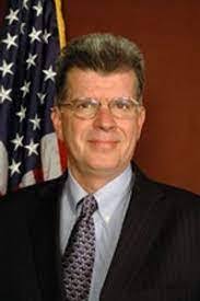 Larry Valencia's Instagram, Twitter & Facebook