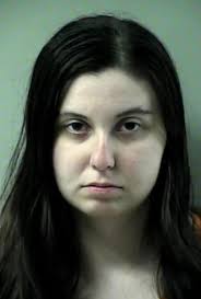 HOMICIDE SUSPECTS ON THE RUN in 📍Palatka The Homicide Bureau has  identified 26-year-old Seth Chancey and 23-year-old Madison Smith, as  suspects in the death of 10-month-old Derrick Taylor. The baby died on