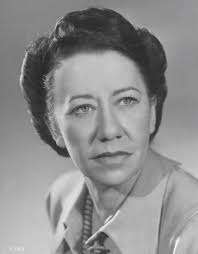 Flora ROBSON (1902) : Biography and movies