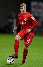Milieu offensif gauche, milieu offensif droit. People Photos Football Match Soccer Players Rb Leipzig