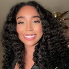 Shay Mayes's Instagram, Twitter & Facebook