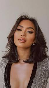 Julia Casey (jules71302)