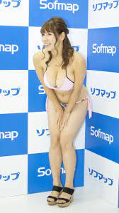 動画】バスケのシーンはヒヤヒヤの撮影！夏来唯、はみ出しG乳で新DVDをPR | マガジンサミット