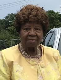 Isabella Goodman's Instagram, Twitter & Facebook