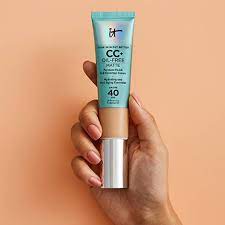 Cc, or color control, cream is a lightweight makeup product that can be used in place of foundation or as a primer. Your Skin But Better Cc Oil Free Matte It Cosmetics