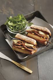 Paninis Steak Et Fromage Recipe Recipes Food Delish Recipes