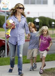Julia roberts is now a mom to three teenagers. Celebrities And Children Hollywood Stars And Their Children Julia Roberts Julia Roberts Style Celebrity Kids
