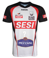 A barra tem elasticidade para melhor ajusto ao corpo, logo bordada. Camisa De Volei Do Sesi Bauru 2020 21 Branca S N Masculina