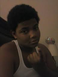 emmanuel Holmes (@cripinme)