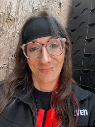 Angela Mazerolle's Instagram, Twitter & Facebook