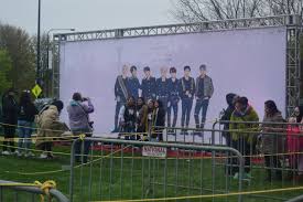 Buy and sell bts chicago tickets for june 6 at soldier field in chicago, il at stubhub! Bts Turns Up The Heat On Frigid Spring Night At Chicago S Soldier Field Chicago Sun Times