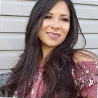 Sonia Macias's Instagram, Twitter & Facebook