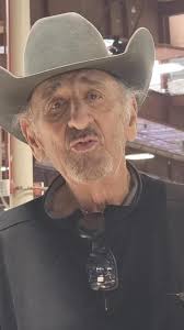 Dave Belson sure knows how to make a gal feel like a million bucks 🤗 Thank  you for the lovely serenade 🎶We’re having so much here at the Cactus  Reining Classic in Scottsdale 🌵🐴 Dave Belson ...