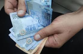 عبد الله النسور أن راتبه عبارة عن 4,200 دينار أردني لا غير وهو أعلى راتب بالحكومة، وذلك في حلقة نبض البلد التي خصصت لمناقشة رئيس الوزراء. Ù…ÙˆÙ‚Ø¹ Ø®Ø¨Ø±Ù†ÙŠ Ø§Ø±ØªÙØ§Ø¹ Ø§Ù„Ø·Ù„Ø¨ Ø¹Ù„Ù‰ Ø§Ù„Ø¯ÙŠÙ†Ø§Ø± Ø§Ù„Ø£Ø±Ø¯Ù†ÙŠ