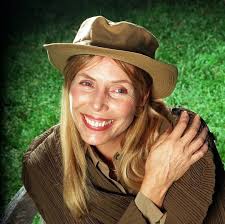 As the Morrison Hotel Gallery puts it, here's “Joni in Georgia O'Keeffe  mode at her beautiful painted house in Bel Air.” Photo by Guido Harari in  1991.