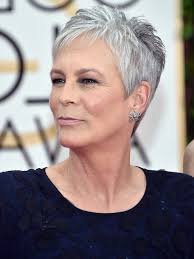 If you want to try more fun models instead of classic short haircuts, this. Jamie Lee Curtis Pixie Gut Silver Gray Hair Short To Mid Length Hairstyles Blue Dres Short Grey Hair Grey Hair Inspiration Short Hair Styles