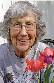 Janice Joy's Instagram, Twitter & Facebook