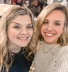 Becca Lowe (@beccaloweky) • Instagram photos and videos