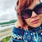 Eileen Hessel's Instagram, Twitter & Facebook