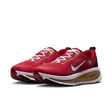 San Francisco 49ers Nike Vomero 18 Running Shoes - Fanatics