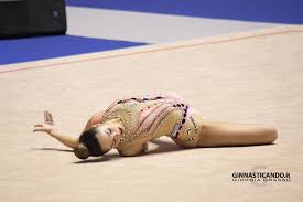 Jul 24, 2021 · milena baldassarri, alexandra agiurgiuculese ed eleonora tagliabue protagoniste dell'egyptian pharaohs cup di ginnastica ritmica che si sta svolgendo al cairo, egitto. Agiurgiuculese Analisi Del Nuovo Esercizio Alla Palla Ginnasticando It