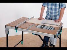 pin en mesa de trabajo