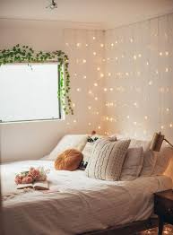 30 Nouvelles Facons Tendance De Decorer Vos Murs Deco Chambre Deco Murale Chambre Decoration Chambre Cocooning