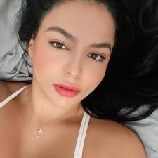 Arlene Cotto's Instagram, Twitter & Facebook