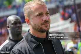 36 Photos & High Res Pictures