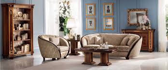 I quadri sono l'elemento d'arredo che non manca in nessuna casa che si rispetti. Il Fascino Dei Salotti Classici Arredoclassic