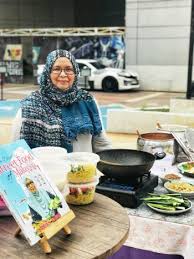 Disebabkan sekarang dya duk kat negeri sembilan, dya dah. Lauk Pauk Sardin Masak Lemak Cili Api Kak Yan By Azian Hasan