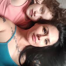 My baby girl, Suzanna Joy.. loving up on mommy ❤️❤️❤️ I just love her  🎶@kflay cant sleep 🎶