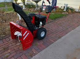 One of these controls, the ez chute control, is mounted directly on the chute. Troy Bilt Vortex 2490 Picture Review Movingsnow Com