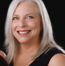 You can stay in a clown motel, next to an actual cemetery and it's so  CREEPY! 😱🤡