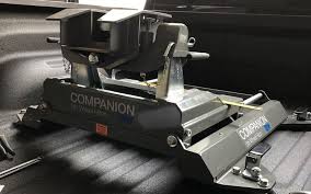 In fact, how the adapter is installed can have a direct bearing on the level of security when you tow a modified fifth wheel connector to a. 5th Wheel Vs Gooseneck What S The Difference Which One Is Better