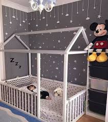 Pin Von David Auf Montessori Kinder Bett Haus Kleinkind Madchen Zimmer Kinderschlafzimmer