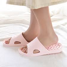 The giesswein vent lodge slipper is an orthopedic experience extraordinaire, as described by a happy zappos customer. Amazon Com Shower Sandal Slippers Quick Drying Bathroom Slippers Gym Slippers Soft Sole Open Toe House Slippers Black 7 5 9 Women 6 5 8 Men Slippers