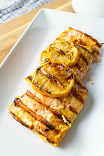 10-Minute Lemon Turmeric Grilled Salmon