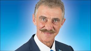 Uwe Junge hat Angst vor Regenbögen