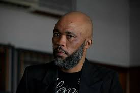 So, apparently, former Police Minister Bheki Cele and businessman Vusimusi “ Cat” Matlala were texting and calling over 100 times. 100! That's like  WhatsApp inflation. May 9 rolls around, Cele makes 10 calls