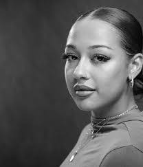 Beth Hamlin's Instagram, Twitter & Facebook